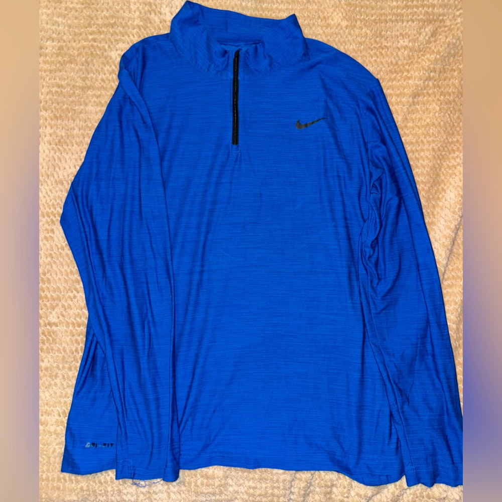 Nike Dri-Fit Crew Neck Pullover. Large. Blue.